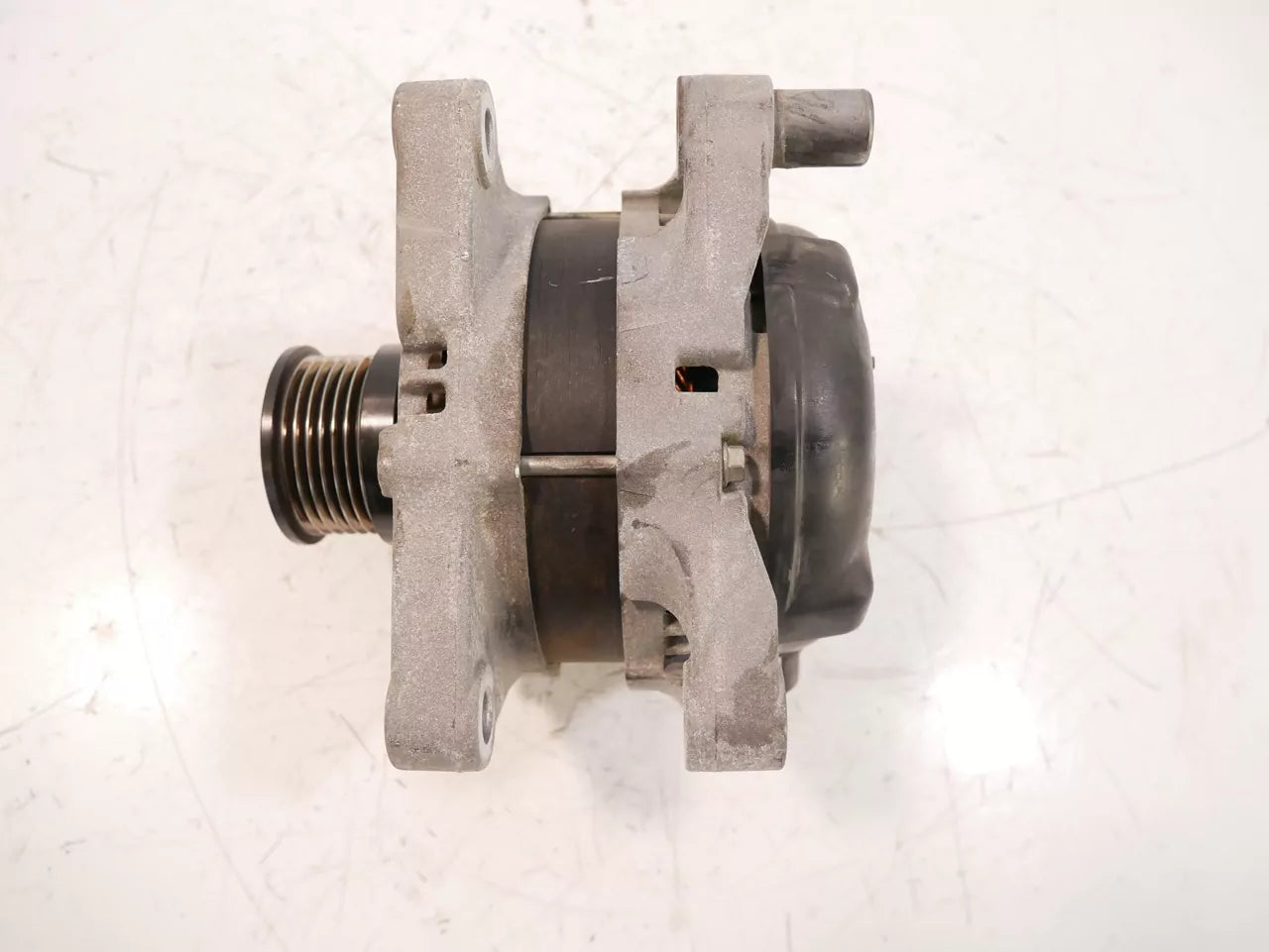 Alternador Ford Kuga 2.0 TDCI UFDA 8M5T-10300-YB