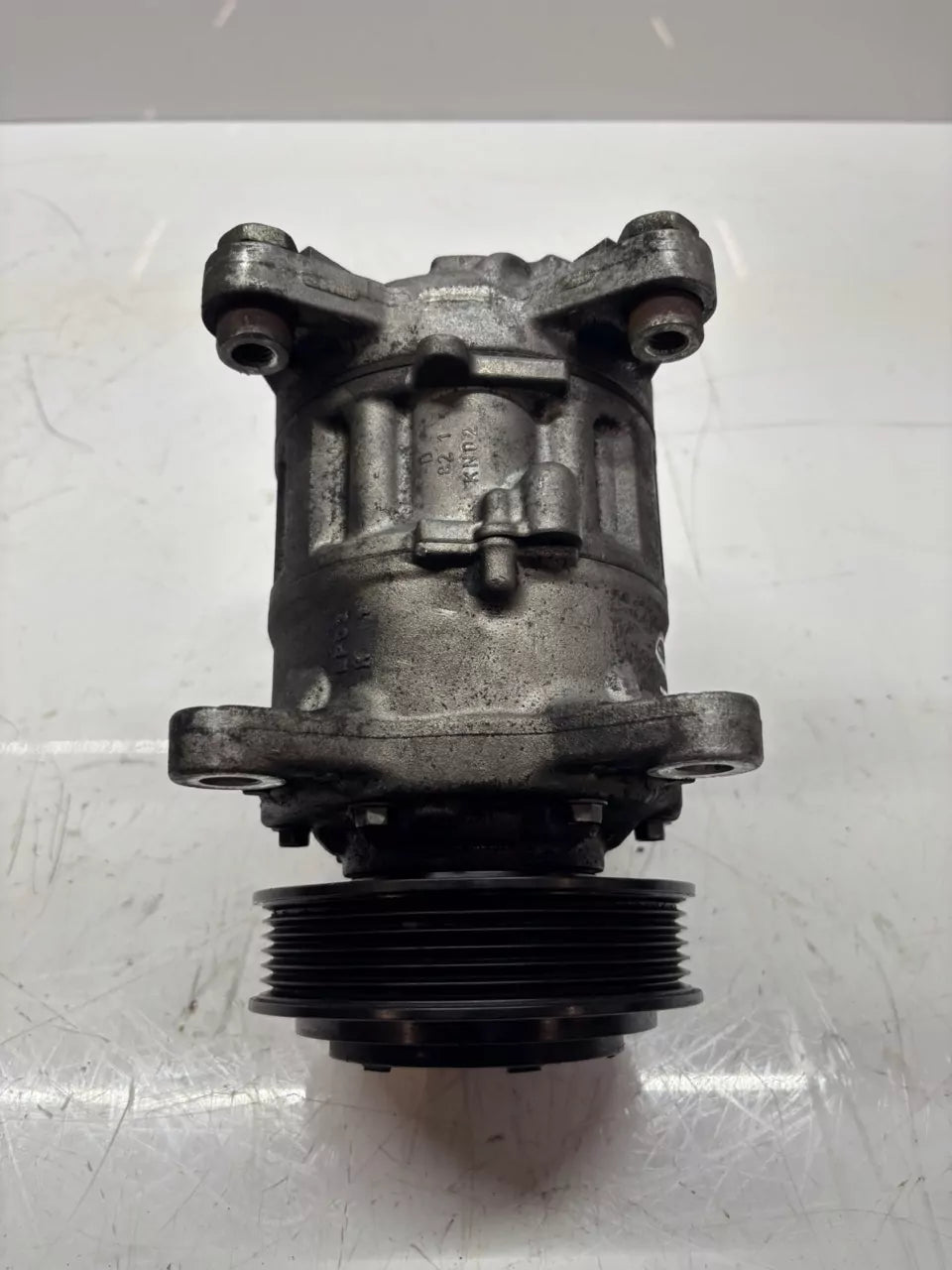 Compresor de aire acondicionado BMW Serie 1 F20 F21 2.0 118d d N47D20C N47 6452 9223695