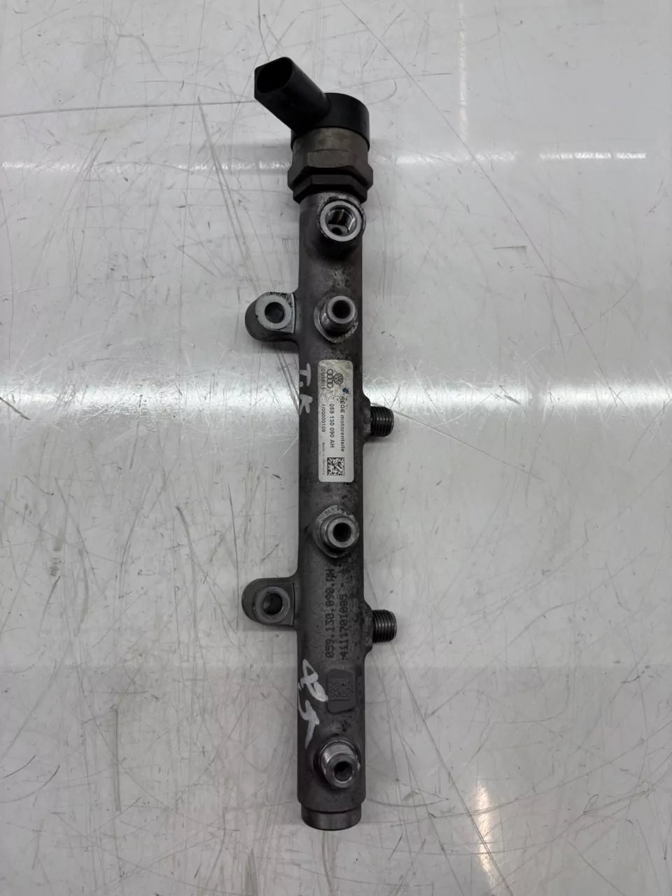 Tubo de raíl Audi A6 C6 4F 3.0 TDI V6 CDYA CDY 059130090AH