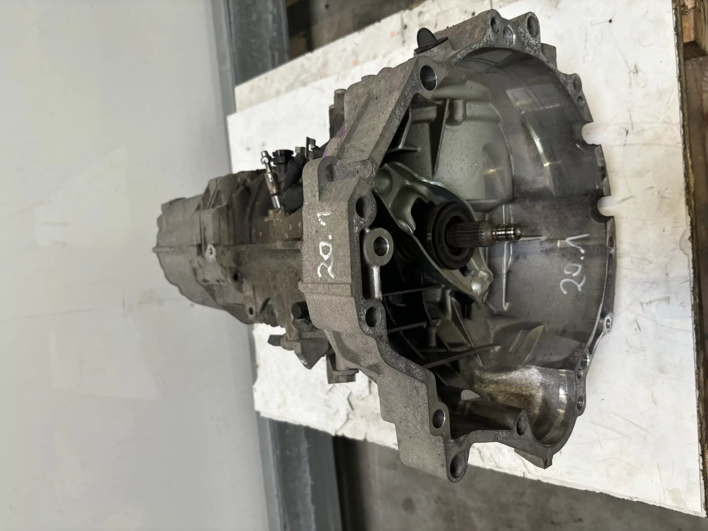 Caja de cambios manual Audi A4 B8 A6 4F 2.0 TDI CAGB CAG JWS 6 velocidades 01X300044P