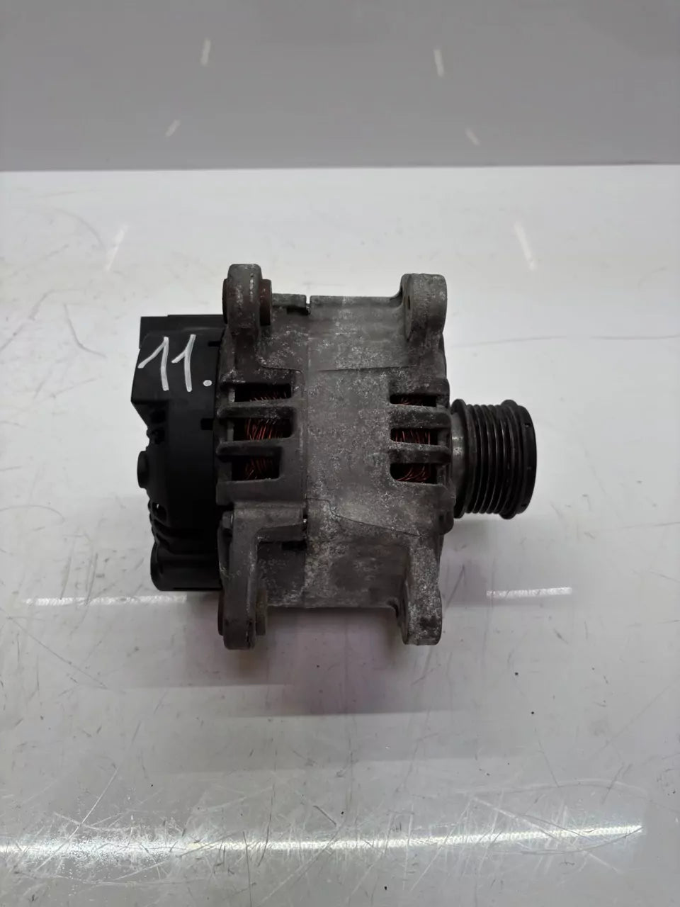 Alternador Volkswagen Golf Passat 2.0 TDI CBDC CBD 03L903023E