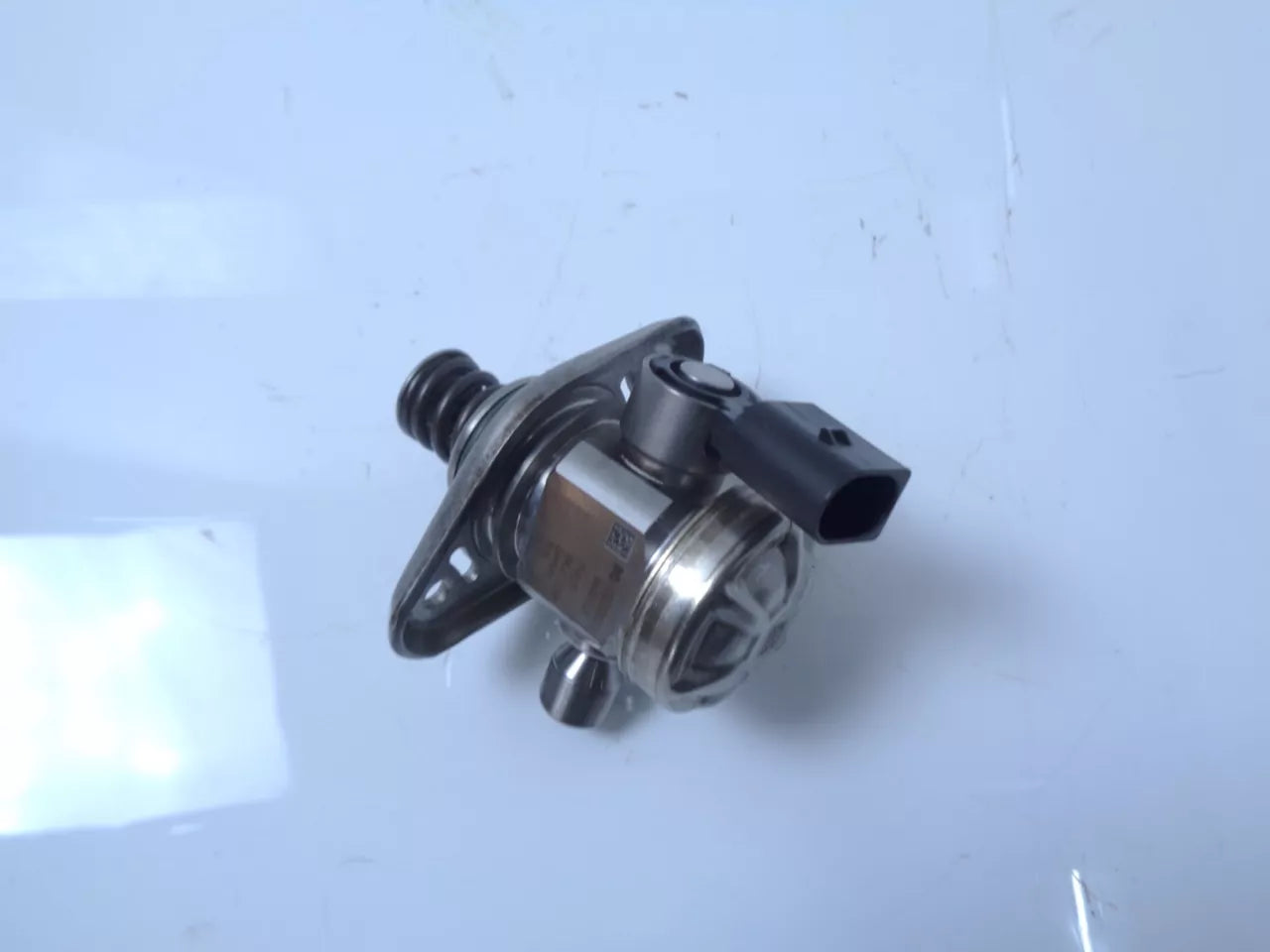 Bomba de combustible Nissan Qashqai X-Trail 1.3 DIG-T HR13DDT HR13 166303162R