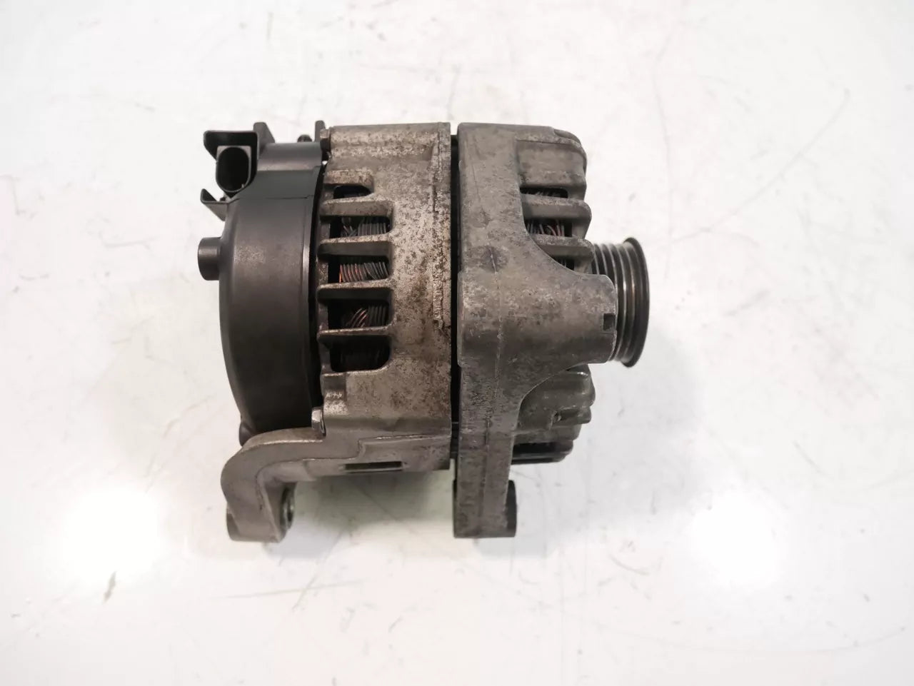 Alternador BMW Serie 5 E60 2.0 520 d N47D20C N47 7802261