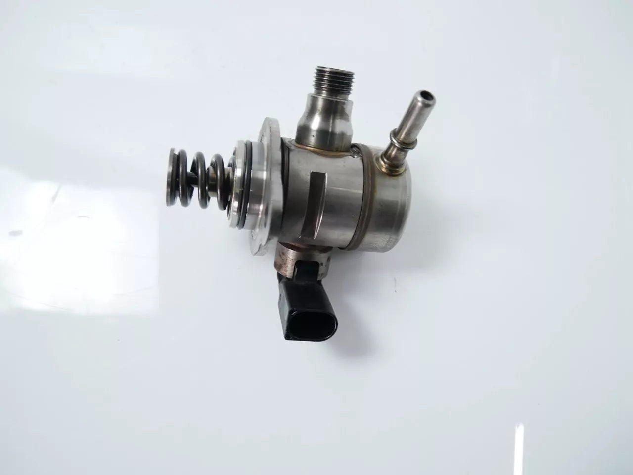 Bomba de combustible Volkswagen Arteon 1.5 TSI DADA DAD 05E127027