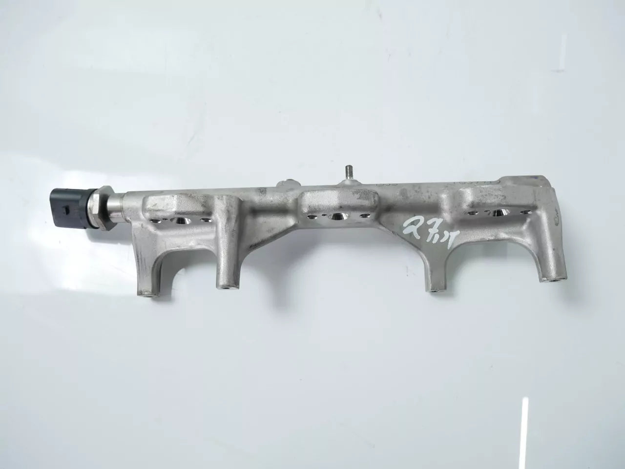 Rail inyector MINI Cooper F55 F56 1.5 B38A15A B38 7639975