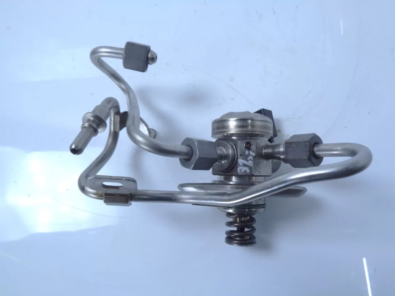 Bomba de combustible Nissan Qashqai MK2 1.3 DIG-T HR13DDT HR13 166303162R