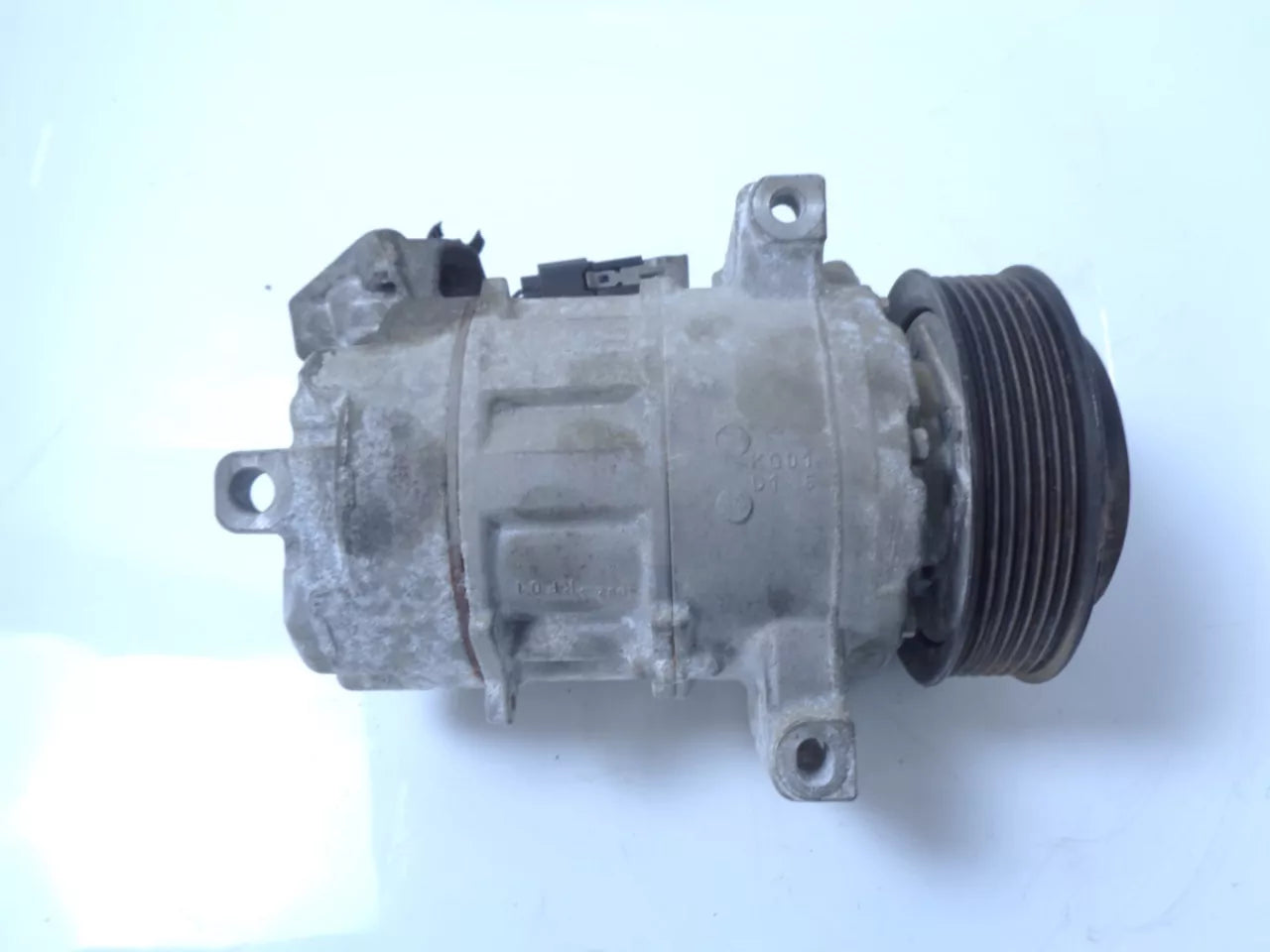 Compresor de aire acondicionado Nissan Qashqai MK2 1.3 DIG-T HR13DDT HR13 92600HV80A