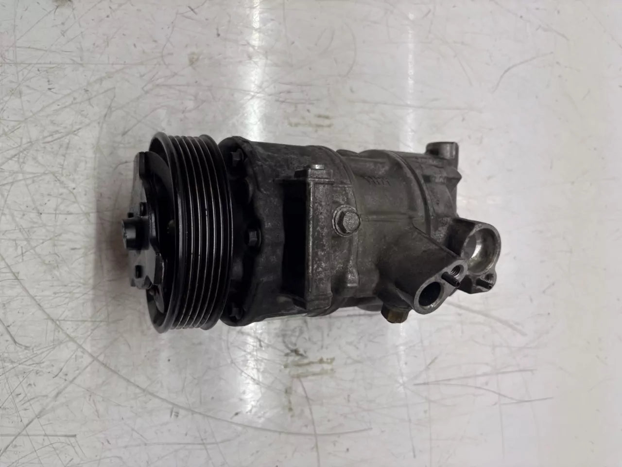 Compresor de aire acondicionado Audi Volkswagen A3 EOS Golf 2.0 TDI CBAB CBA 5N0820803C