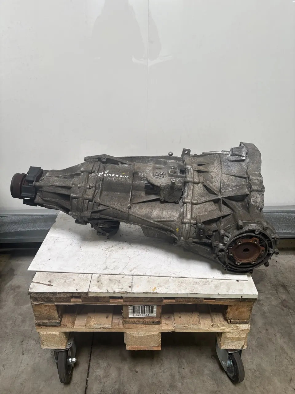Caja de cambios manual de 6 velocidades Defectuoso Audi 3.0 TDI Quattro CAPA CAP KMU 0B4300027B