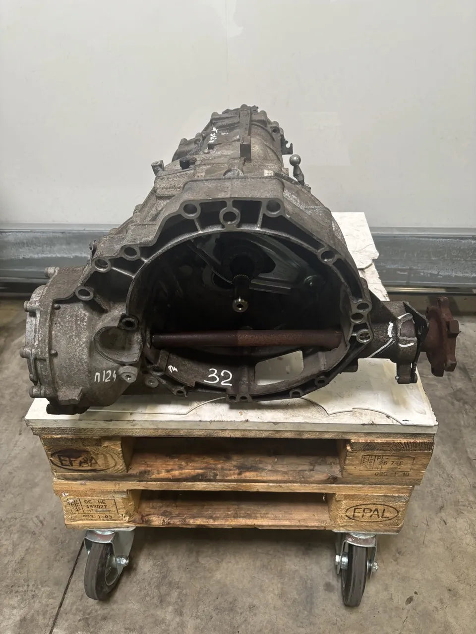 Caja de cambios manual de 6 velocidades Defectuoso Audi 3.0 TDI Quattro CAPA CAP KMU 0B4300027B