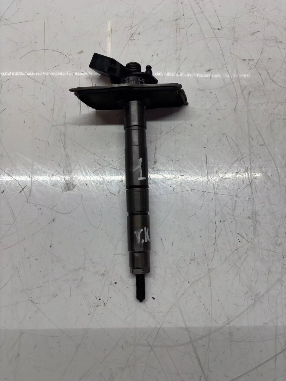 Inyector boquilla de inyección Audi A4 B8 3.0 TDI Quattro CAPA CAP 057130277AK