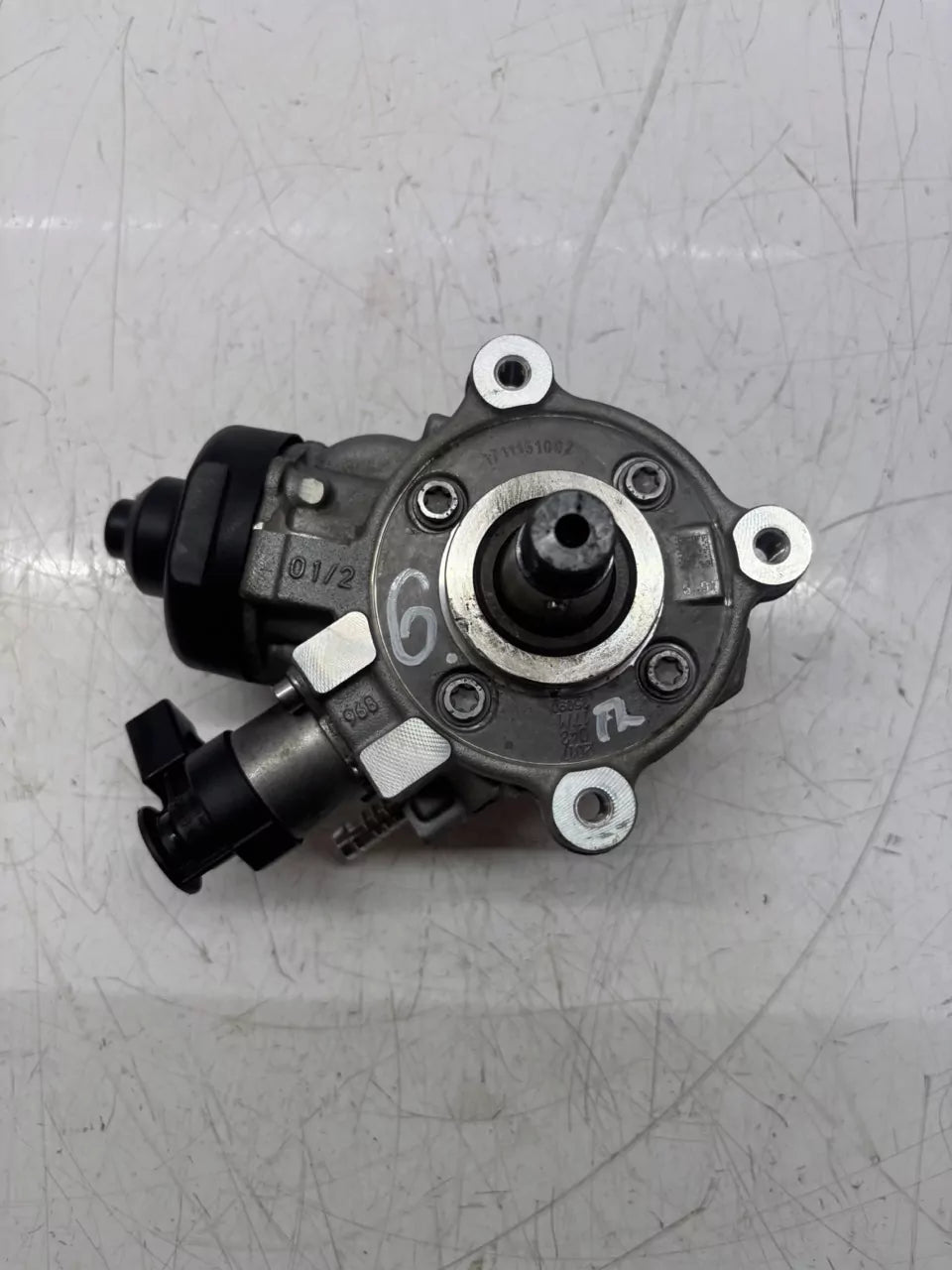 Bomba de alta presión Audi A6 C7 2.0 TDI DDDA DDD 04L130755E