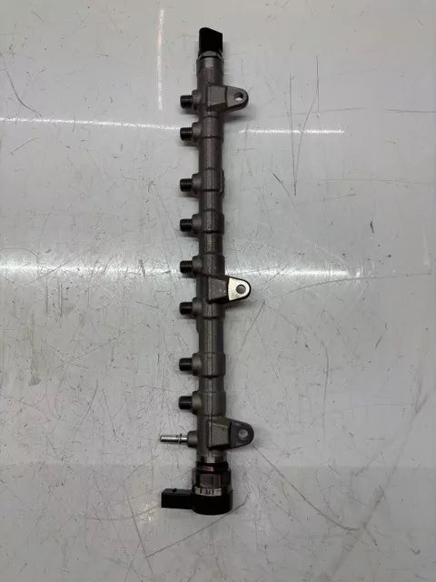 Tubo de raíl BMW Serie 5 G30 G31 3.0 d 530d B57D30A B57 8571569