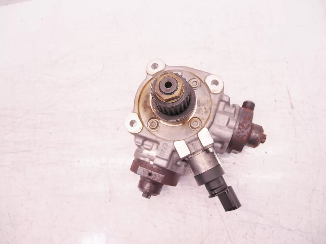 Bomba de alta presión Audi A6 A7 Q5 3.0 TDI CVU CVUB CVUA 059130755CC 0445010691