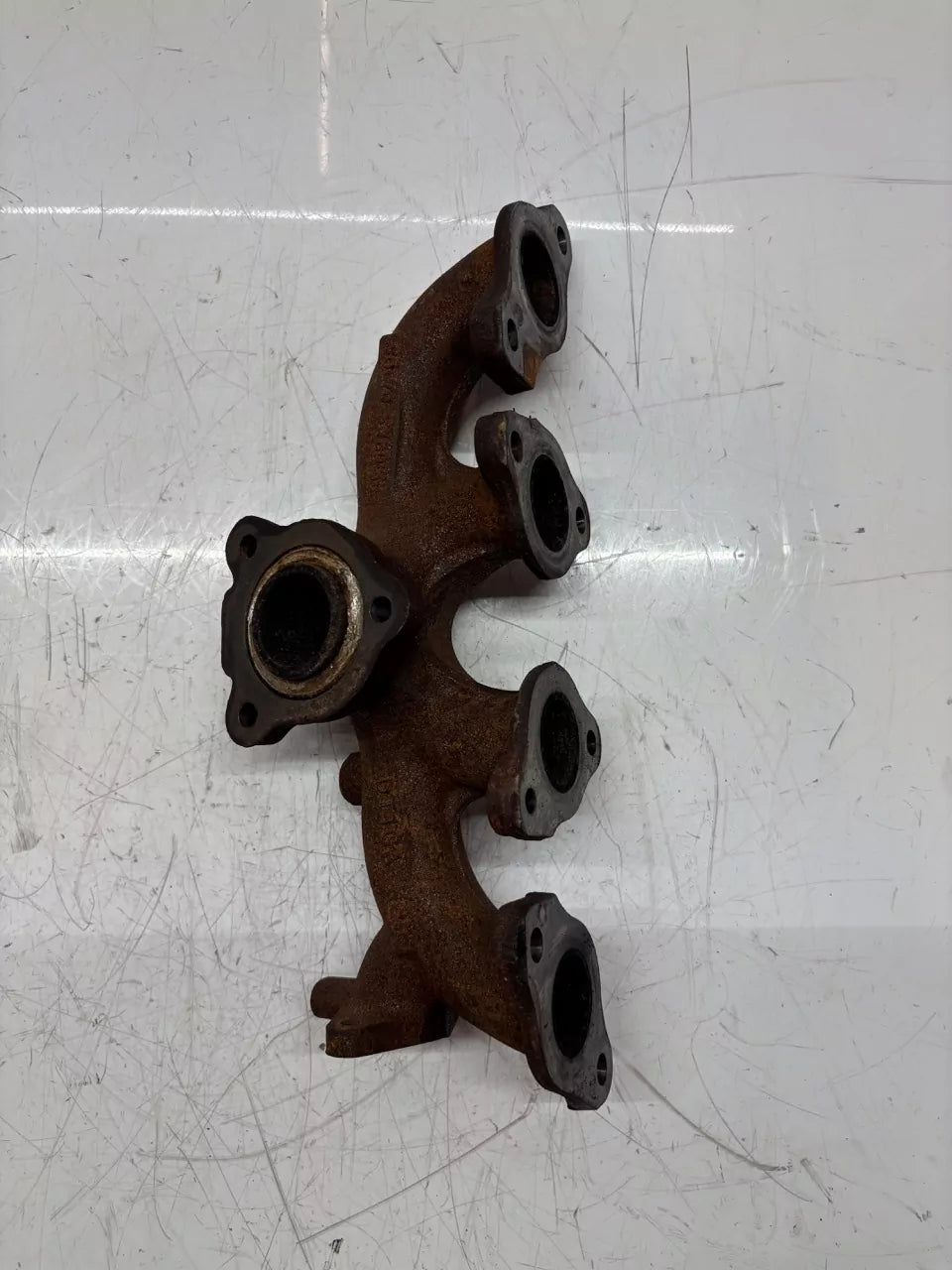 Colector de escape Volvo V40 526 2.0 D2 D4204T8 31380132