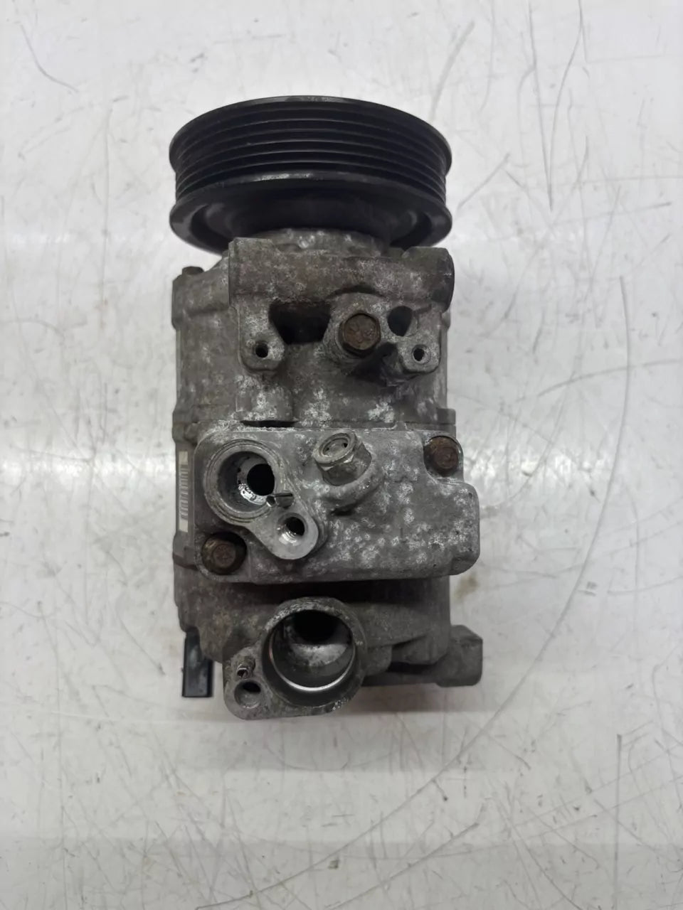 Compresor de aire acondicionado Skoda Volkswagen Golf 1.4 CGGA CGG 1K0820859T
