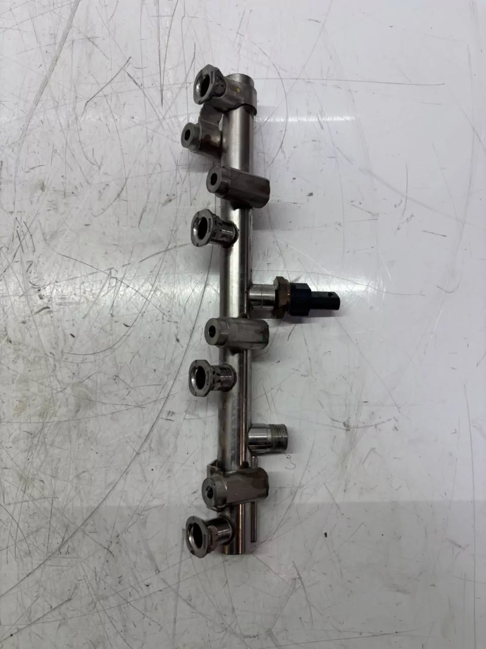 Barra de inyectores Nissan Qashqai J11 1.3 DIG-T HR13DDT HR13 A2820704000
