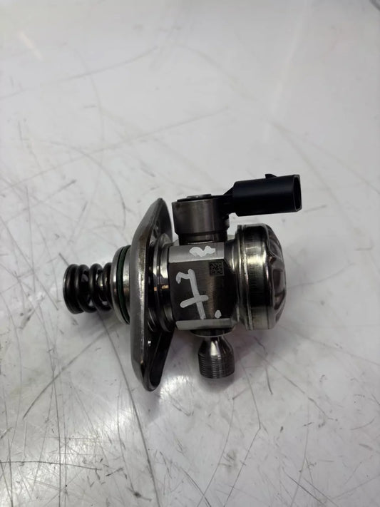 Bomba de combustible Nissan Qashqai J11 1.3 DIG-T HR13DDT HR13 A2820700001