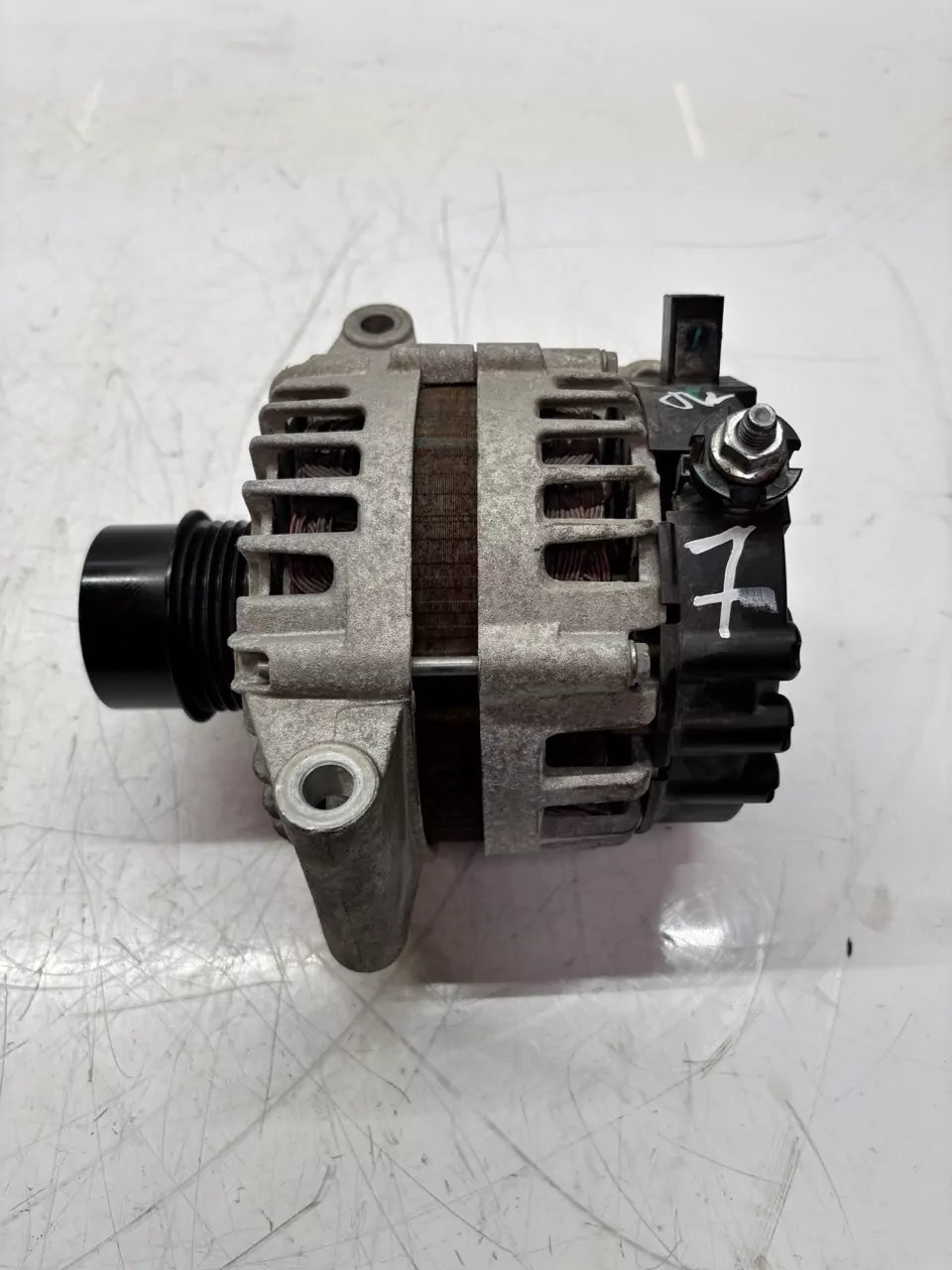 Alternador MG HS MKI 1.5 T 15E4E 10644052