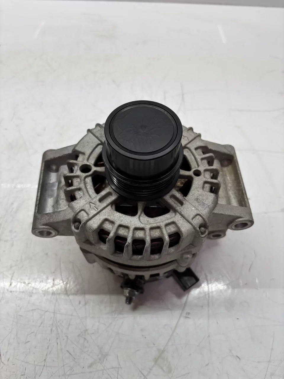 Alternador MG HS MKI 1.5 T 15E4E 10644052