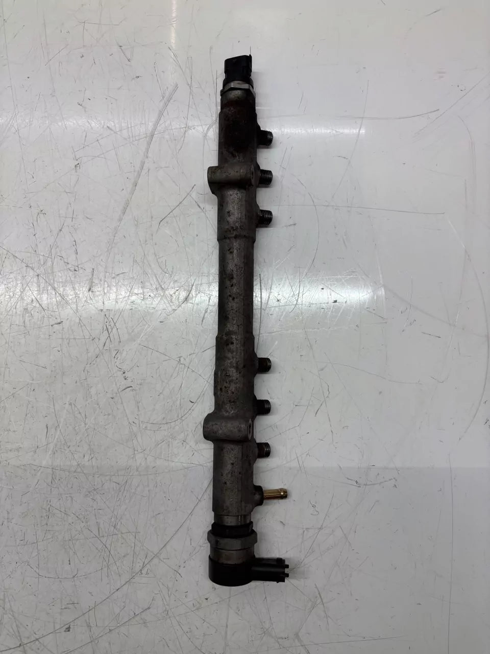 Tubo de raíl Volvo C70 II 2.4 D5 D5244T13 31259011