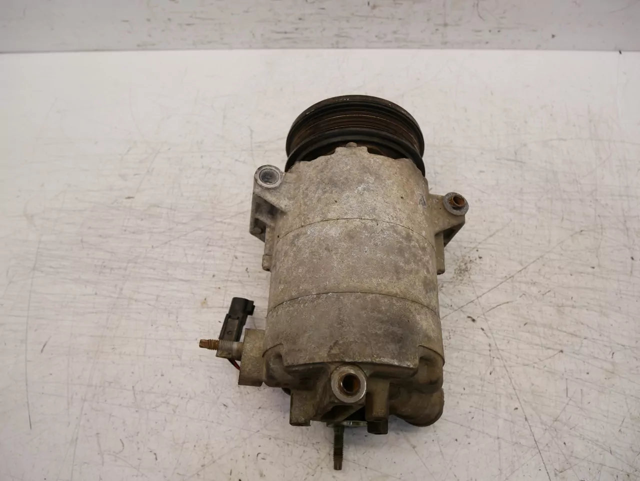 Compresor de aire acondicionado Ford Fiesta 6 CB1 1.0 EcoBoost SFJC C1B1-19D629-AH