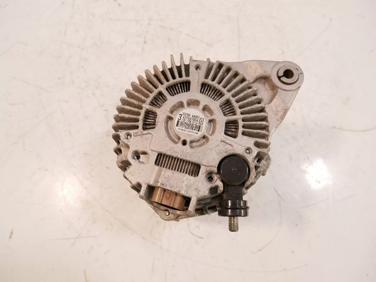 Alternador Subaru Forester SJ 2.0 AWD EE20Z EE20 23700AA951