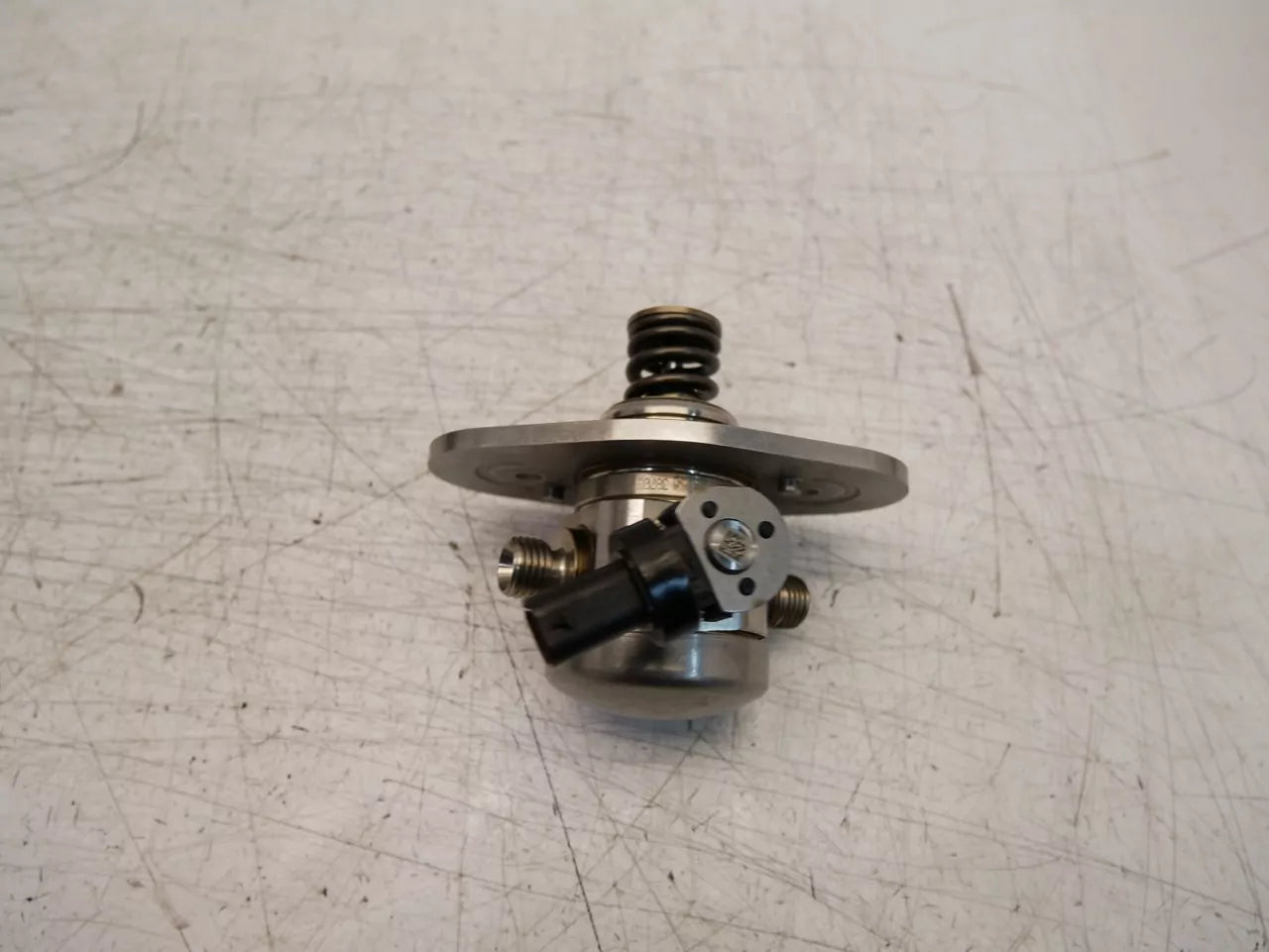 Bomba de combustible BMW Serie 6 G32 2.0 630 i 630i B48B20B B48 8631642