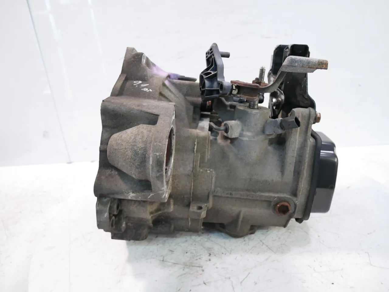 Caja de cambios manual Audi Seat A3 Ibiza 1.6 TDI CAYC KFK 5 velocidades 02R300041NX
