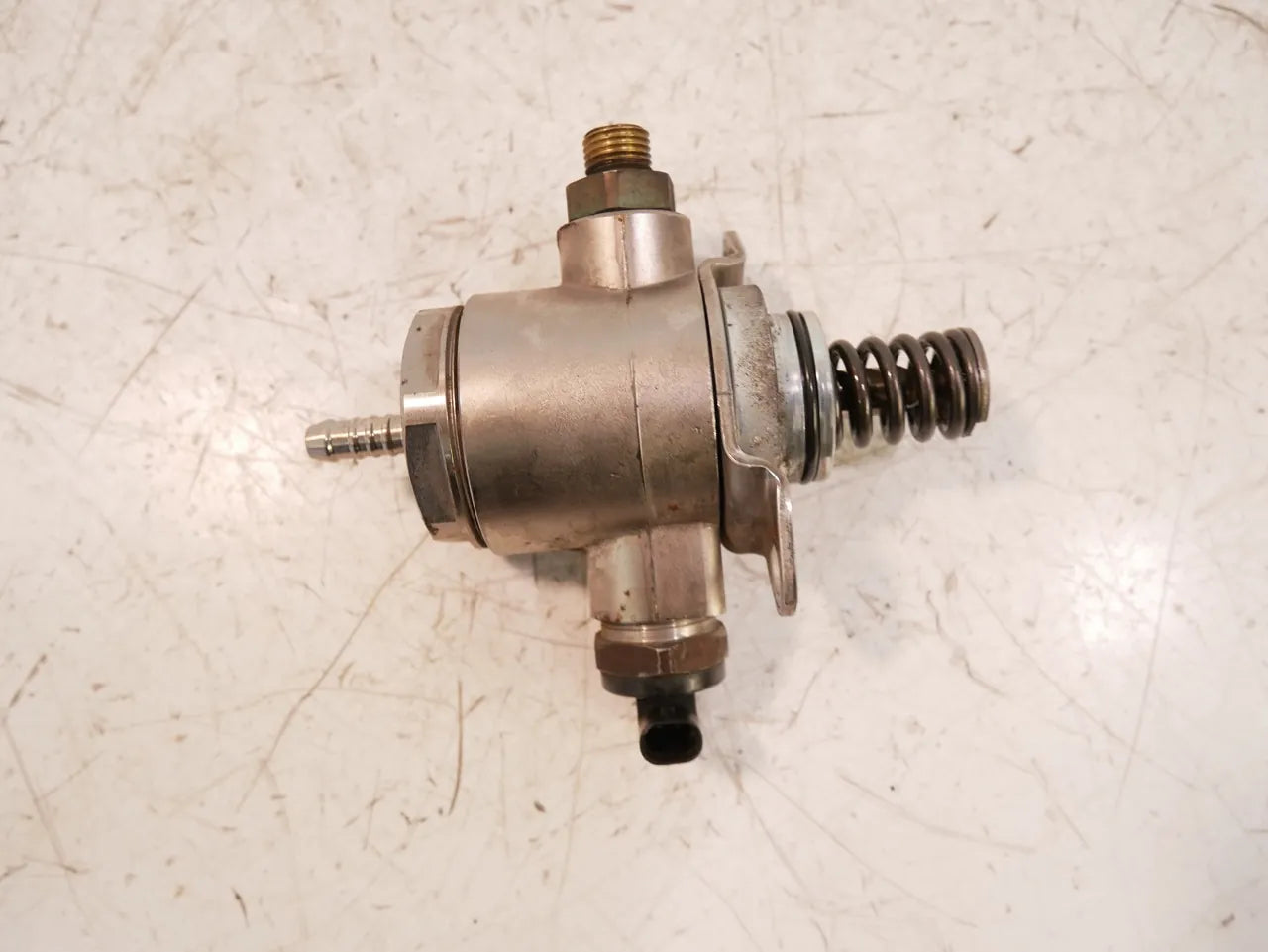 Bomba de combustible Audi Seat Skoda Volkswagen 2.0 TSI CCZ CCZB CCZA 020301110876