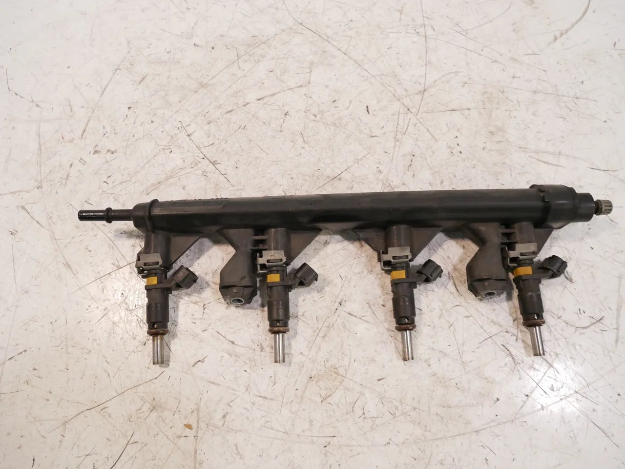 Rampa inyectora Peugeot Citroen 1.6 VTi 5FS EP6C 5F01 V757564580