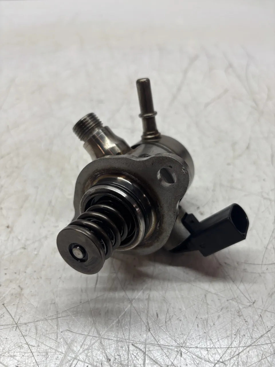 Bomba de combustible Volkswagen Tiguan Q3 Leon Fabia IV 1.5 TSI DPCA DPC 05E127027J