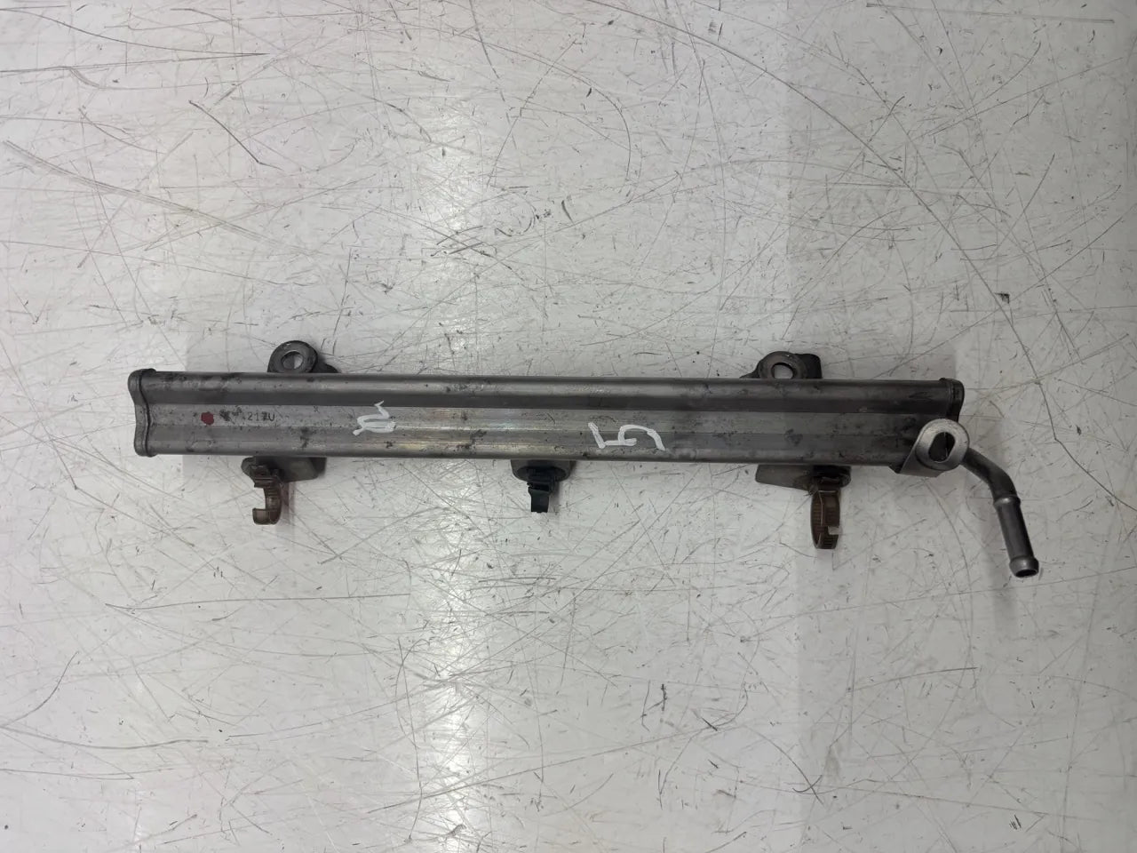 Barra de inyectores Suzuki SX4 S-Cross 1.6 gasolina M16A 15730-61M00