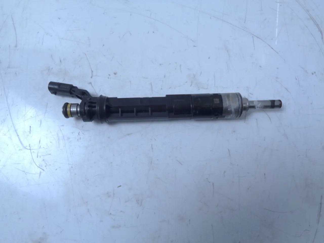 Boquilla inyector de combustible Nissan Qashqai J12 1,3 DIG-T HR13DDT H5H 166001525R