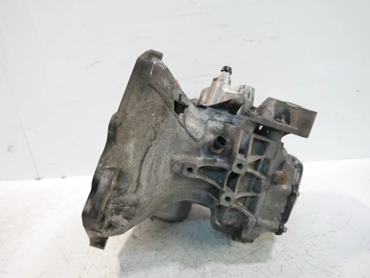 Caja de cambios manual Opel Astra H 1.6 Z16XER Z16 LDE F17 55558142 55565138