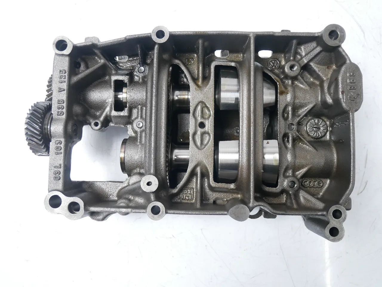 Eje balanceador Audi A4 B8 A5 2.0 TDI CGLC CGL 03L103537 sin bomba de aceite