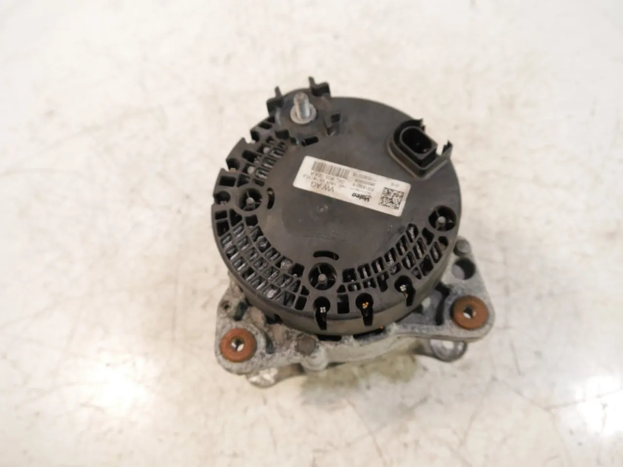 Alternador Audi A4 B9 A5 Q5 2.0 40 TDI DETA DET 04L903024A
