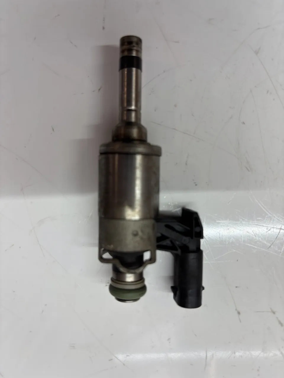 Inyector boquilla de inyección Audi Seat Skoda 1.4 TSI CZEA CZE 04E133036A