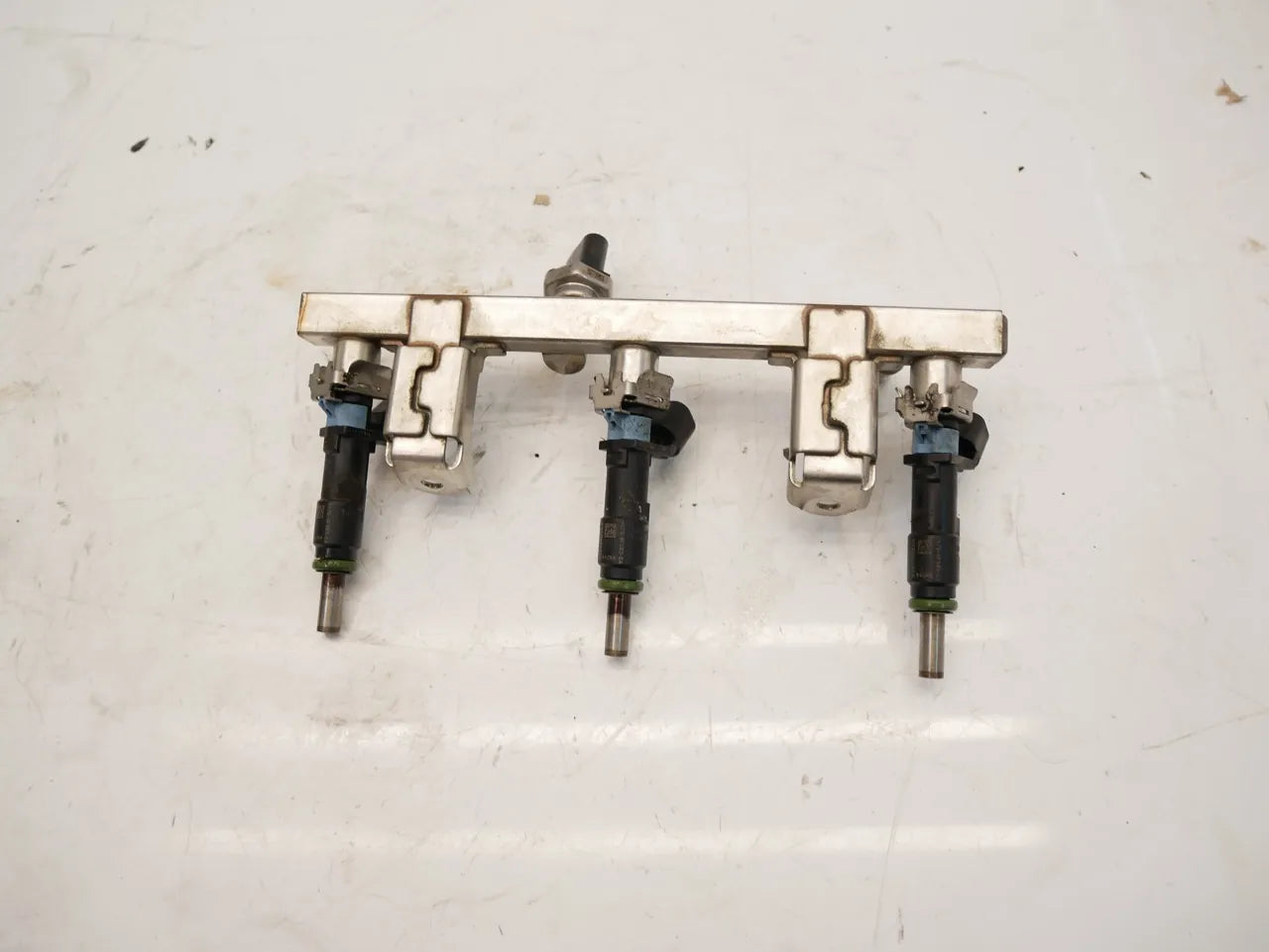 Rampa inyectora Ford Focus Kuga 1.5 EcoBoost YZDA HX7G-9H487