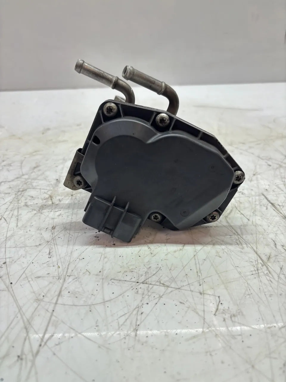 Válvula EGR Nissan NT400 CABSTAR 2.5 DCI YD25DDTI 147105X00D
