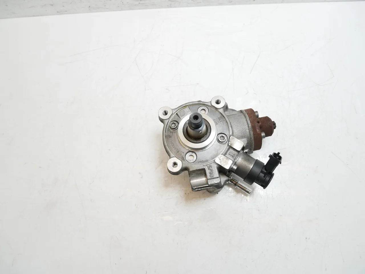 Bomba de alta presión Citroen Peugeot 1.6 HDI BHW DV6FE BH02 9811347380 0445010739