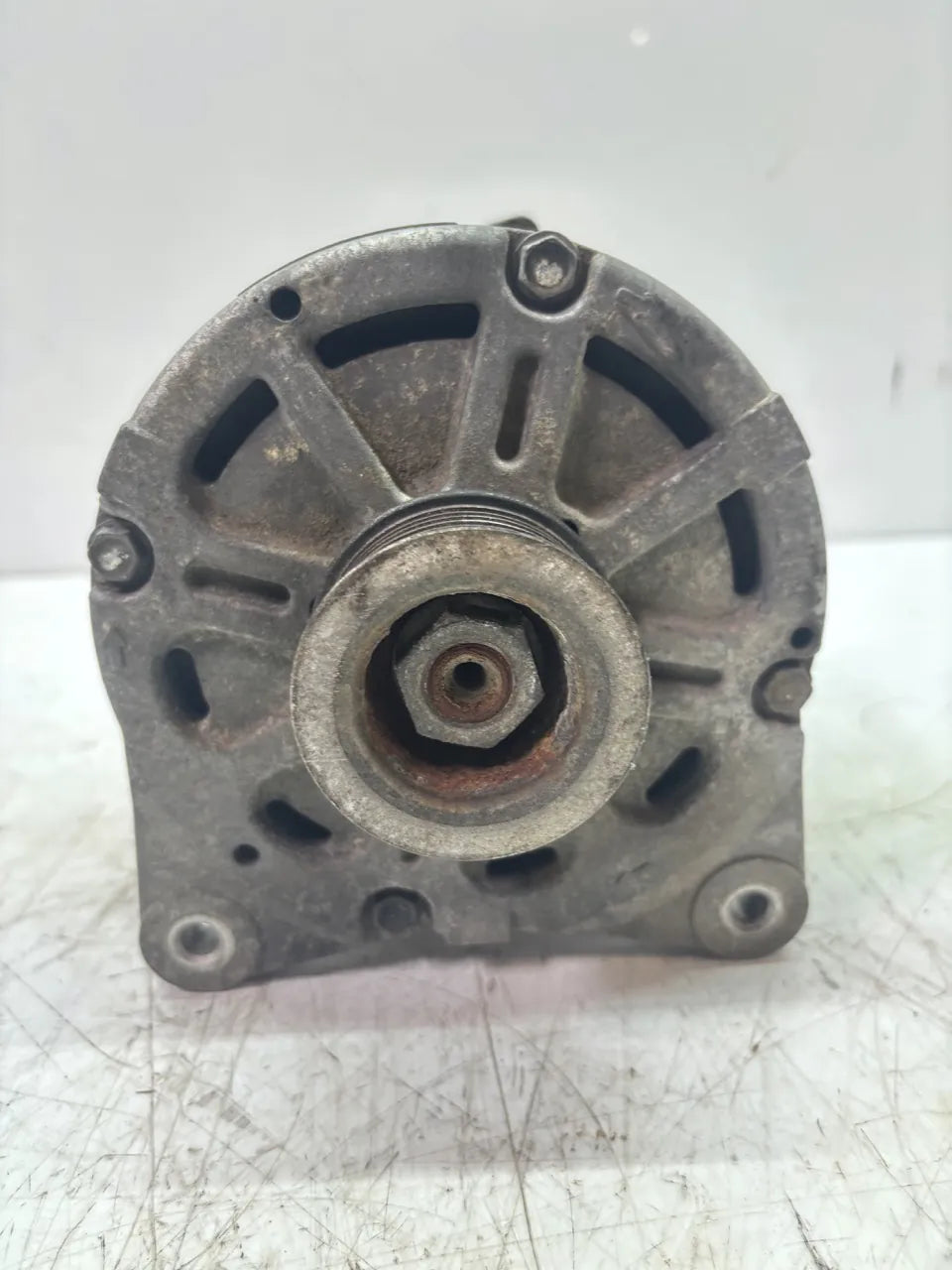 Alternador Audi A8 D3 4.2 V8 gasolina BFM 077903015Q