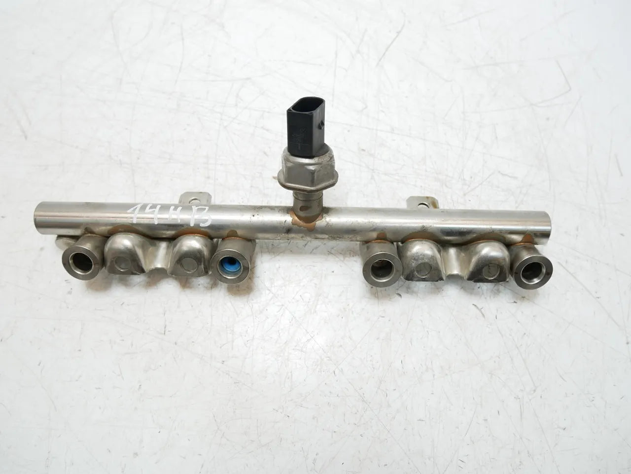 Rampa inyectora BMW Serie 1 F20 F21 Serie 3 F30 F31 1.6 i N13B16A N13 V759242080