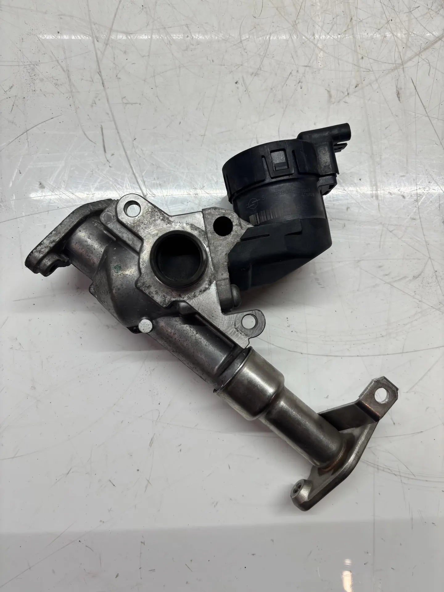 Válvula EGR BMW Serie 3 E90 E91 E92 E93 2.0 320i N43B20A N43 7563241