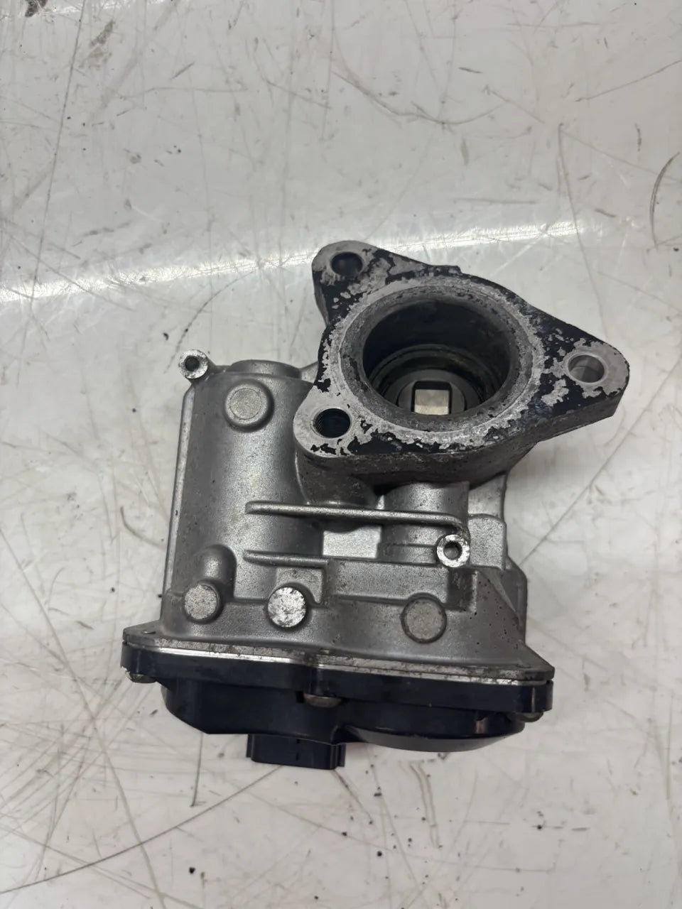 Válvula EGR Nissan Qashqai II 1.5 dCi K9K636 K9K 1471000Q0Z