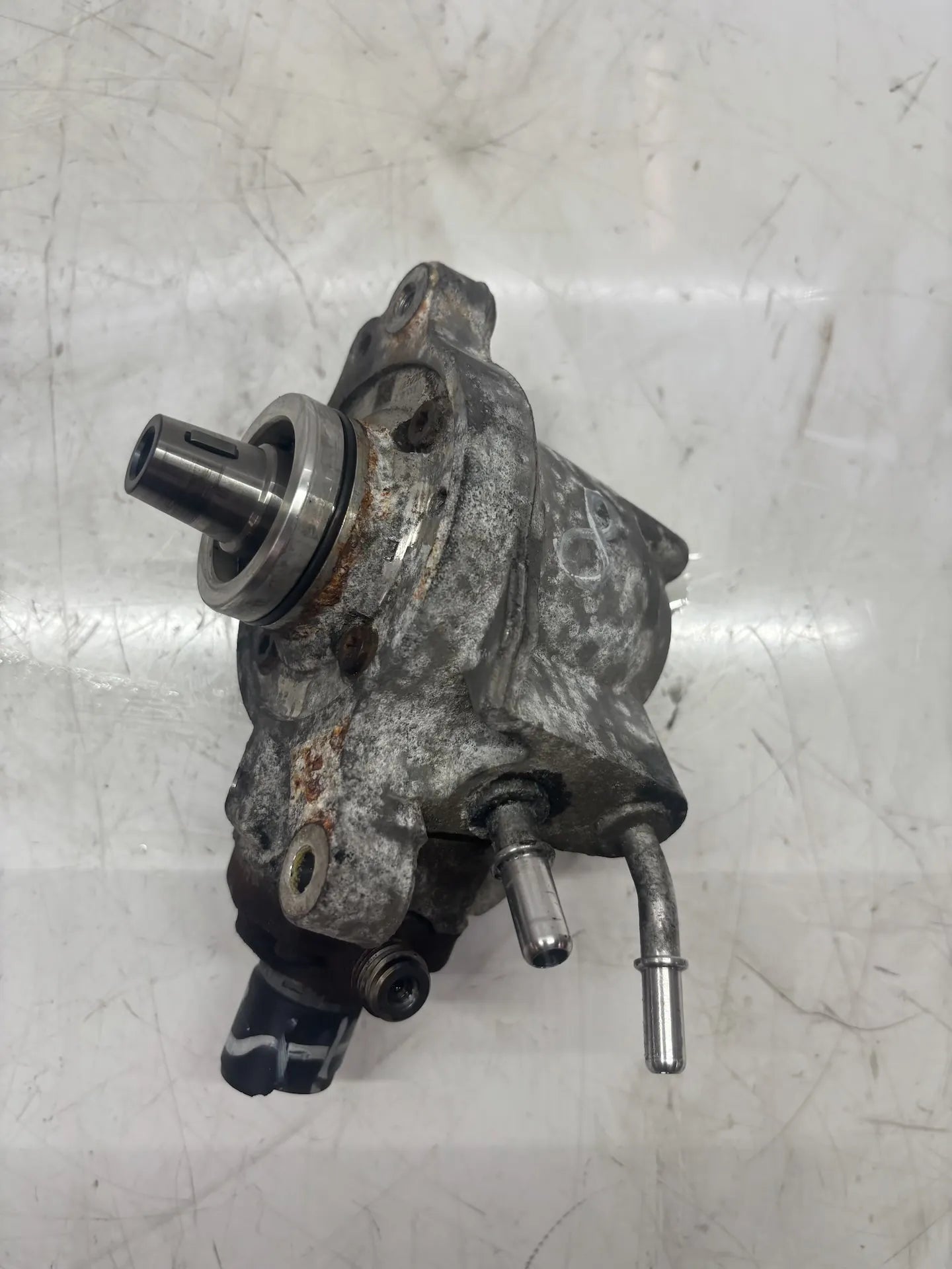 Bomba de alta presión Ford Transit V363 FBD 2.0 EcoBlue YMF6 HG9Q-9B395-AB