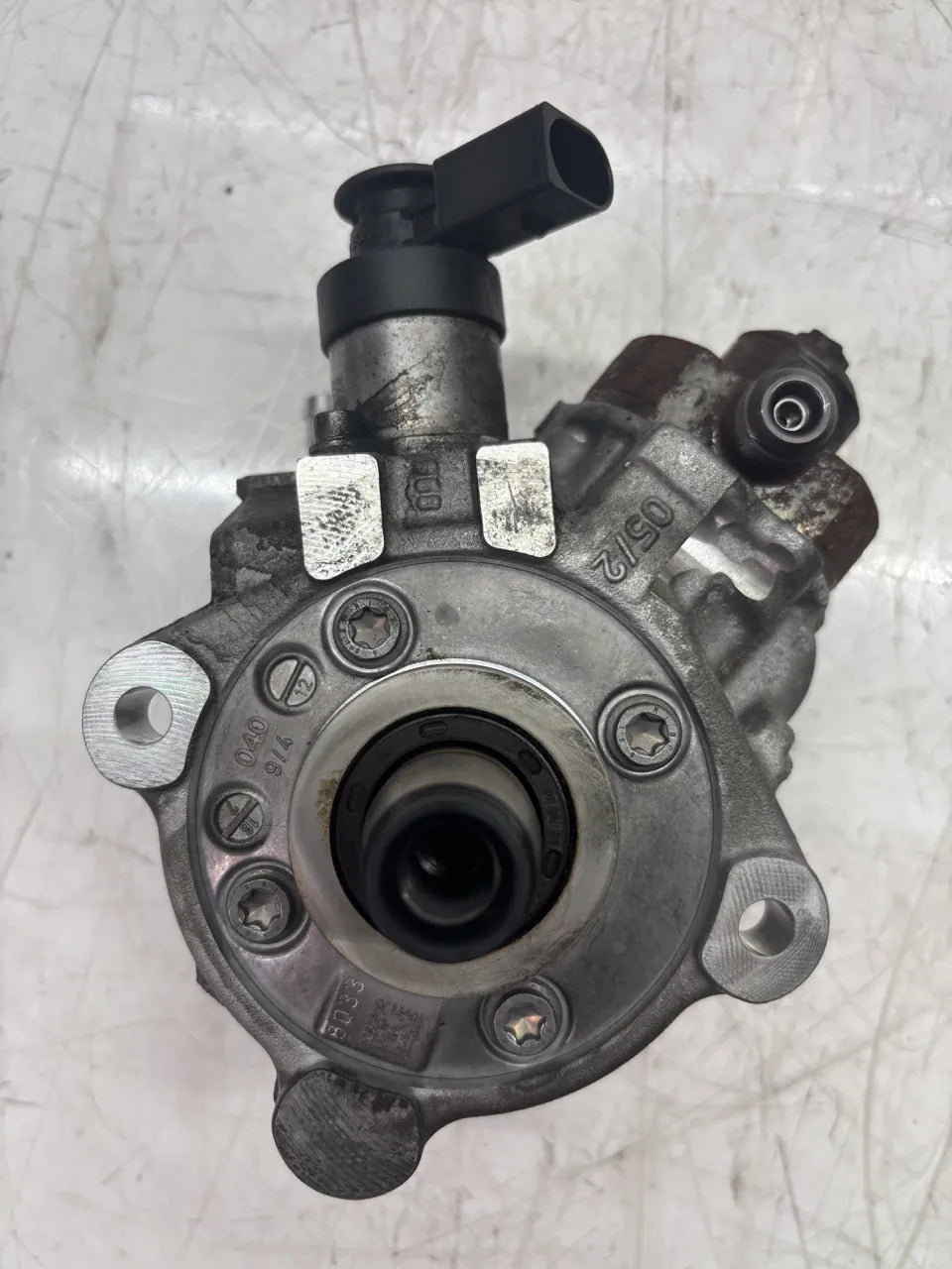 Bomba de alta presión BMW Serie 5 F10 F11 F07 2.0 520d N47D20C N47 7810696