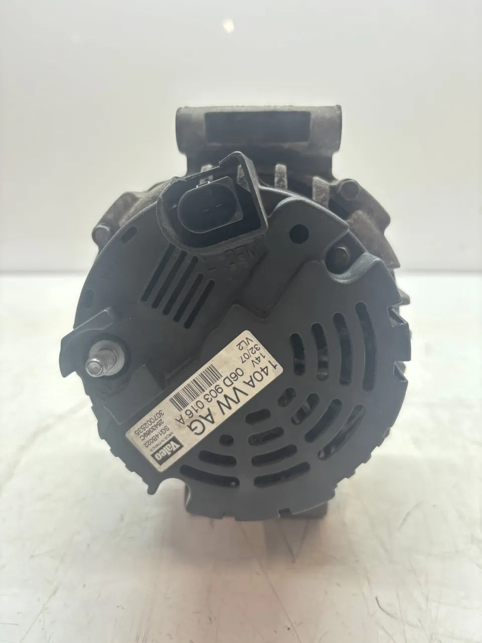 Alternador Audi A4 B7 2.0 TFSI BUL 06D903016A