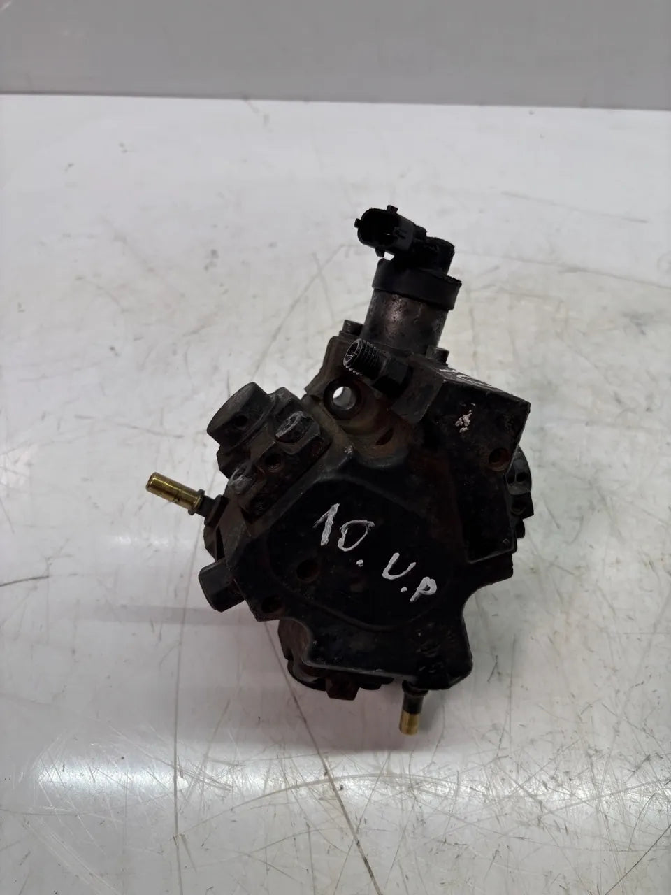 Bomba de alta presión Opel Vivaro B 1.6 CDTI R9M408 R9M 95517996