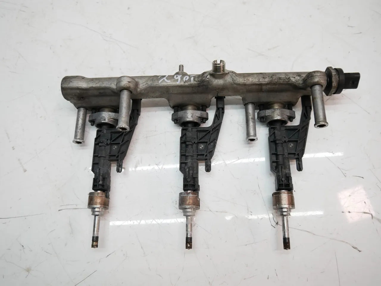 Rampa inyectora MINI Countryman F60 1.5 ALL4 B38A15A B38A15F B38 8665631